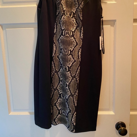 Black snake skin dress - Picture 3 of 4